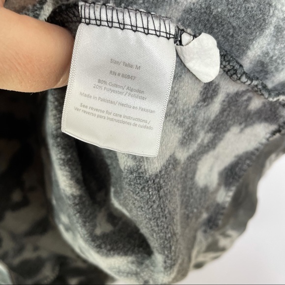 Official AALIYAH Vintage Marbled Tie Dye Sweatshirt - Sz Medium (M) - Picture 10 of 13